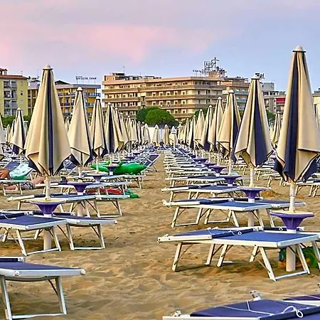 Family Gateaway In - Beahost 3* Bibione