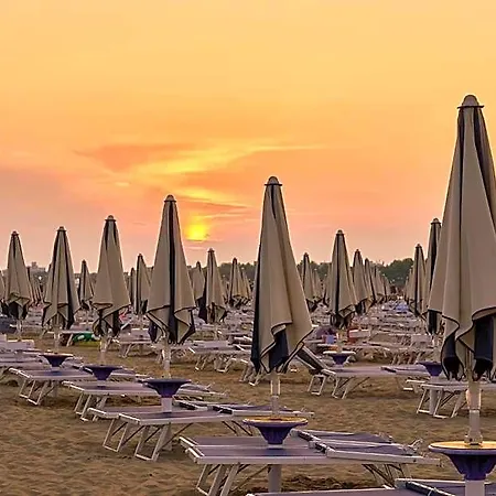 Family Gateaway In - Beahost 3* Bibione